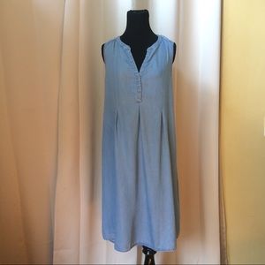 ❤️3/$15❤️ Liz Lange Maternity Dress